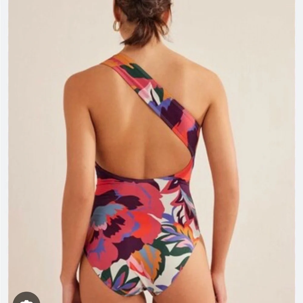 Boden NWT Swimsuit Sorrento One-Shoulder Floral Print bathing suit US 8 gorgeous - Picture 7 of 9